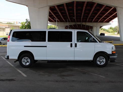 Used 2020 Chevrolet Express 3500 LT w/ LT Preferred Equipment Group RWD image 5