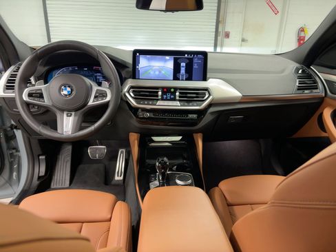 Certified 2025 BMW X4 xDrive30i image 16