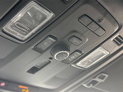 Used 2023 GMC Yukon XL AT4 image 25