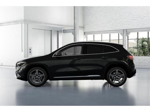 New 2026 Mercedes-Benz GLA 250 4MATIC image 34