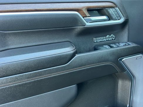 Used 2023 Chevrolet Silverado 1500 High Country w/ High Country Premium Package AWD/4WD image 12