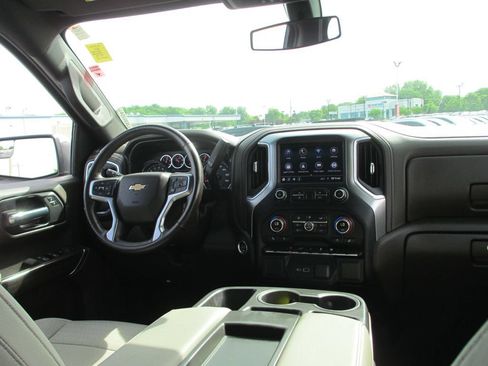 Used 2021 Chevrolet Silverado 1500 LT AWD/4WD image 22
