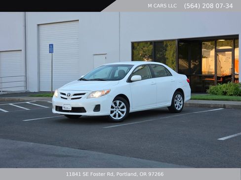 Used 2012 Toyota Corolla LE FWD image 1