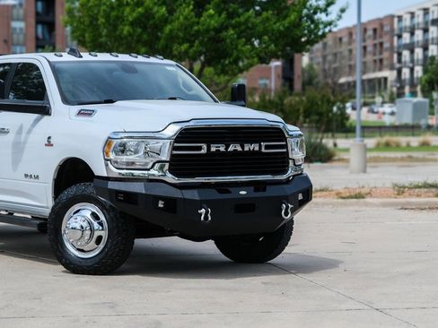 Used 2019 RAM 3500 Big Horn image 3