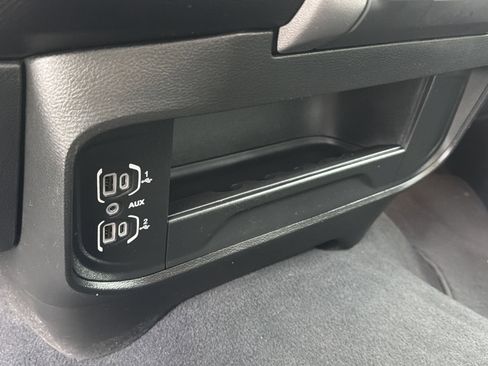 Used 2024 RAM 2500 Big Horn w/ Bed Utility Group image 32