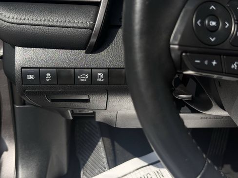 Used 2023 Toyota Camry SE FWD image 15