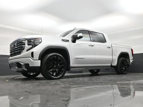 Used 2023 GMC Sierra 1500 Denali w/ Denali Carbonpro Edition AWD/4WD image 20