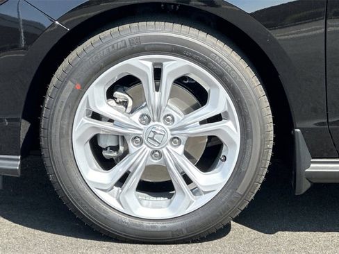 New 2025 Honda Accord LX image 30