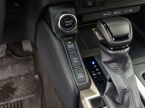 Used 2025 Toyota Land Cruiser w/ Premium Package image 30