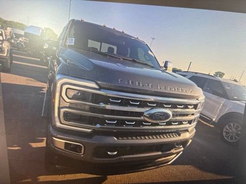 Used 2024 Ford F350 Platinum AWD/4WD image 12