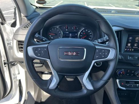 Used 2023 GMC Terrain SLE w/ Driver Convenience Package image 14