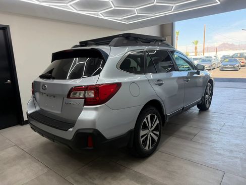 Used 2018 Subaru Outback 2.5i Limited AWD/4WD image 9