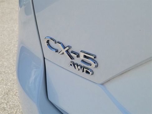 Used 2022 MAZDA CX-5 AWD 2.5 S w/ Premium Package image 13