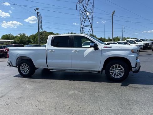 Used 2019 Chevrolet Silverado 1500 LT w/ Z71 Off-Road Package AWD/4WD image 14