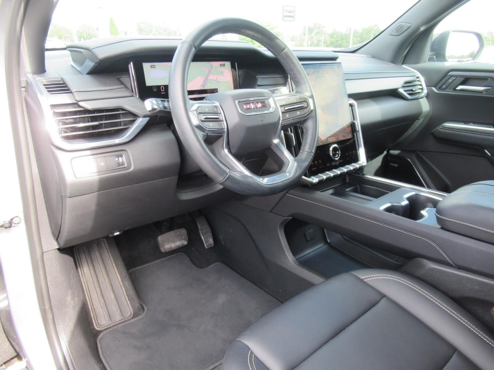 Used 2026 GMC Acadia Elevation w/ Elevation Premium Package FWD image 19