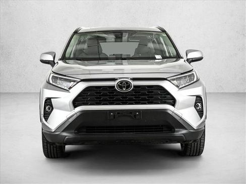 Used 2019 Toyota RAV4 XLE image 2