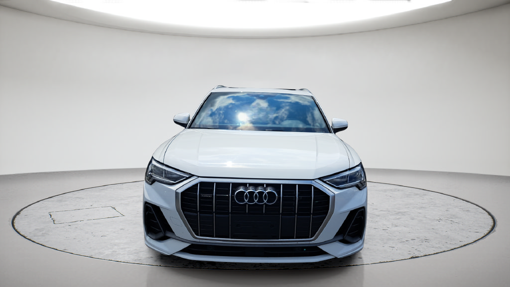 Used 2025 Audi Q3 2.0T Premium AWD/4WD image 2