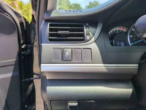 Used 2014 Toyota Camry SE FWD image 24