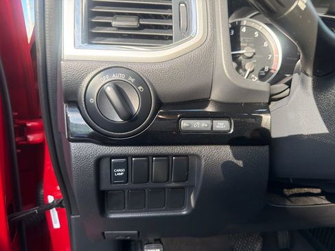 Certified 2021 Nissan Titan SV image 30