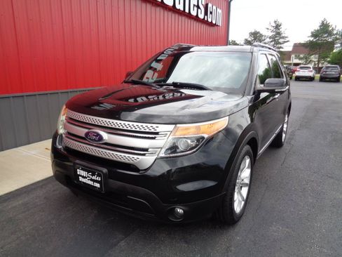 Used 2014 Ford Explorer XLT w/ Equipment Group 202A AWD/4WD image 1