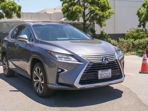 Used 2016 Lexus RX 350 FWD w/ Premium Package image 3
