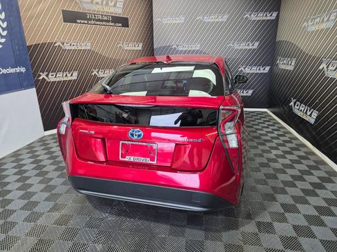 Used 2017 Toyota Prius Three FWD image 15