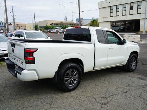 Used 2025 Nissan Frontier SV RWD image 26