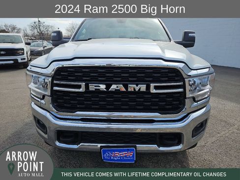 Used 2024 RAM 2500 Big Horn AWD/4WD image 3