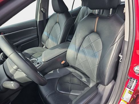 Used 2018 Toyota Camry XLE w/ Audio Package image 18