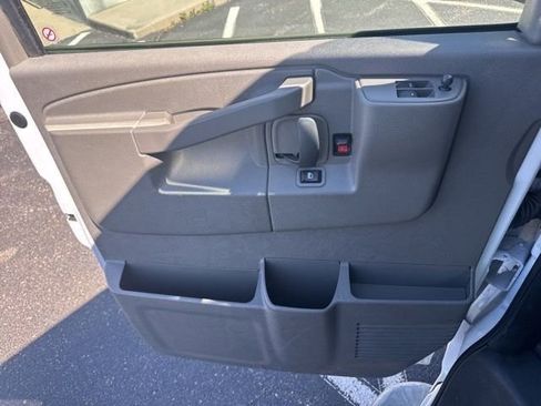 Used 2024 Chevrolet Express 2500 w/ Driver Convenience Package RWD image 12
