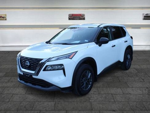 Used 2022 Nissan Rogue S FWD image 3