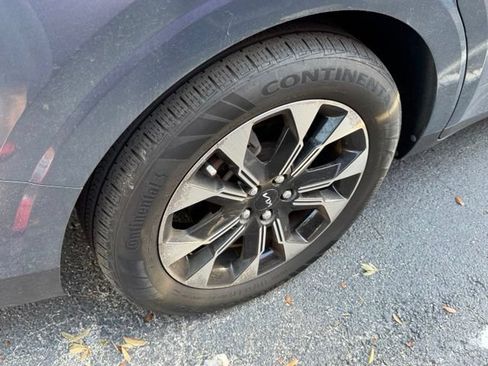 Certified 2024 Kia Carnival EX FWD image 7