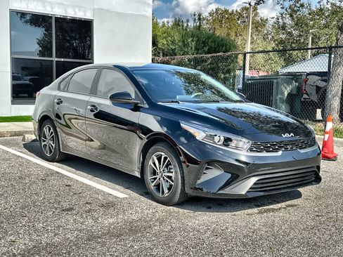 Used 2023 Kia Forte LXS image 11