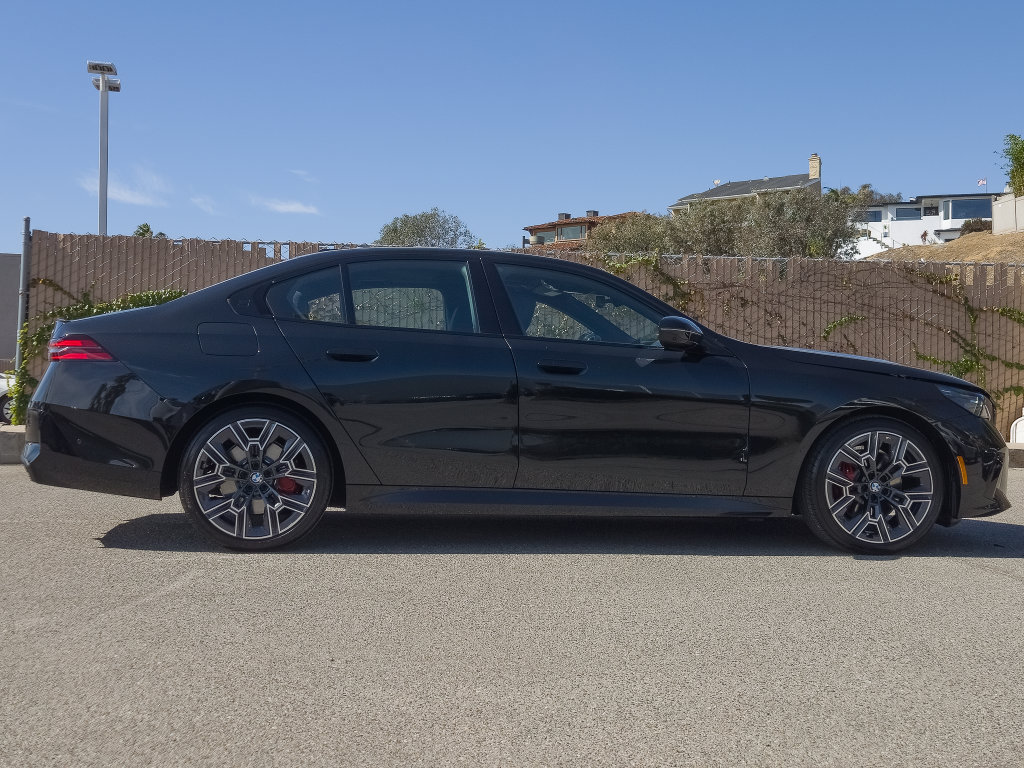 Used 2026 BMW 530i w/ M Sport Package RWD image 26