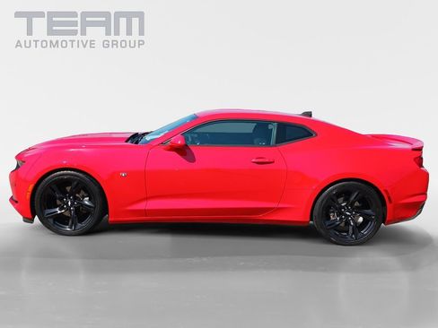 Used 2019 Chevrolet Camaro LT RWD image 4