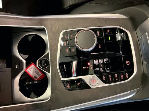 New 2026 BMW X7 xDrive40i w/ M Sport Package image 7