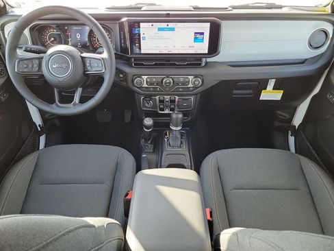 New 2025 Jeep Gladiator Sport AWD/4WD image 15
