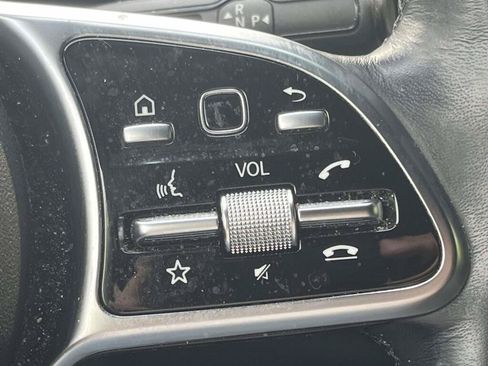 Used 2023 Mercedes-Benz GLA 250 4MATIC image 36