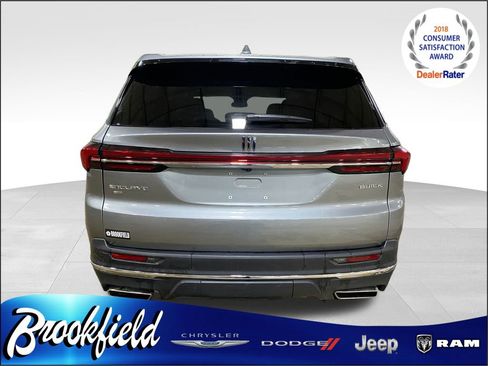 Used 2025 Buick Enclave Preferred image 4