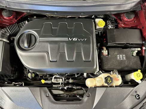 Used 2020 Jeep Cherokee Trailhawk w/ Cold Weather Group image 36