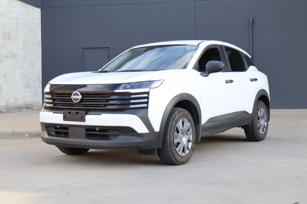 Used 2025 Nissan Kicks S FWD image 2