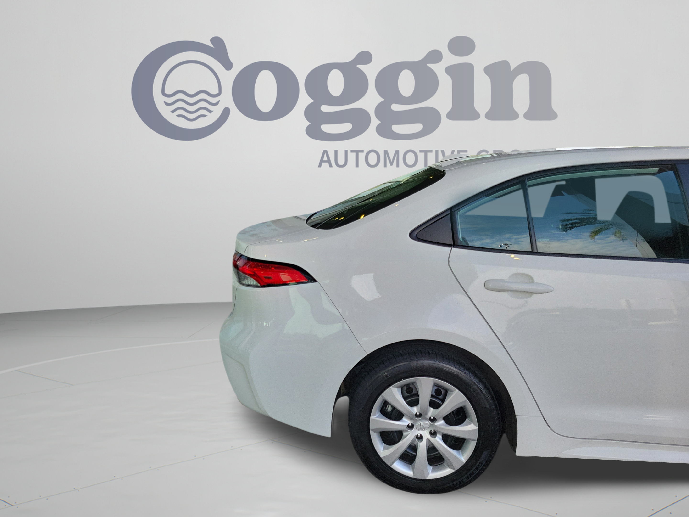 Used 2024 Toyota Corolla LE FWD image 35