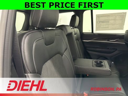 New 2026 Jeep Grand Cherokee Altitude AWD/4WD image 12