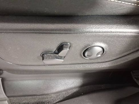 Used 2023 RAM 1500 Big Horn AWD/4WD image 14