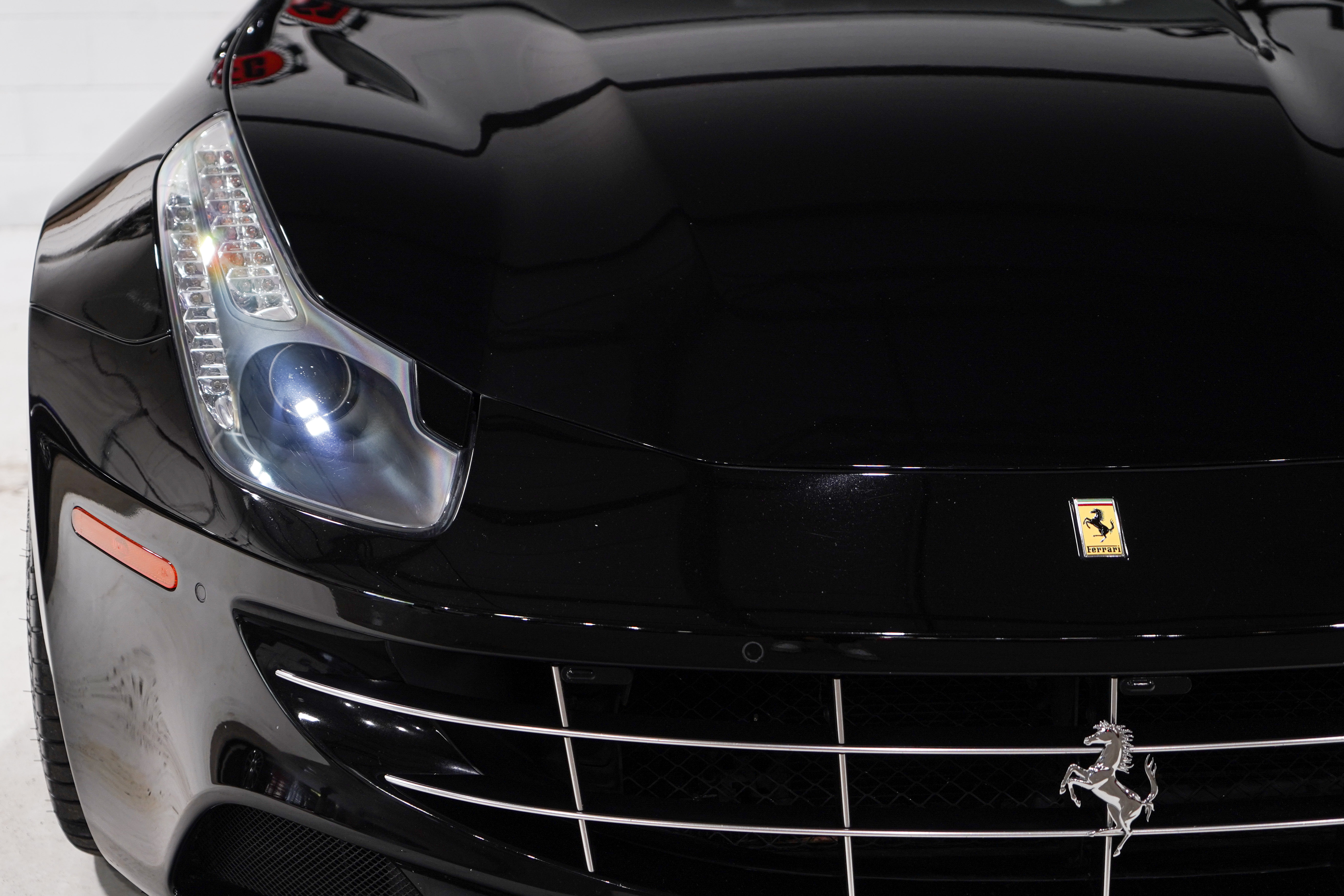 Used 2014 Ferrari FF AWD/4WD image 28