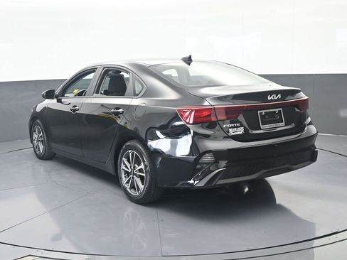 Used 2023 Kia Forte LXS FWD image 4