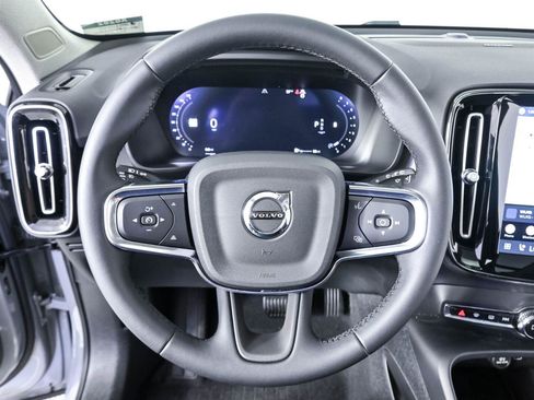 Certified 2024 Volvo XC40 B5 Plus w/ Protection Package Premier AWD/4WD image 9