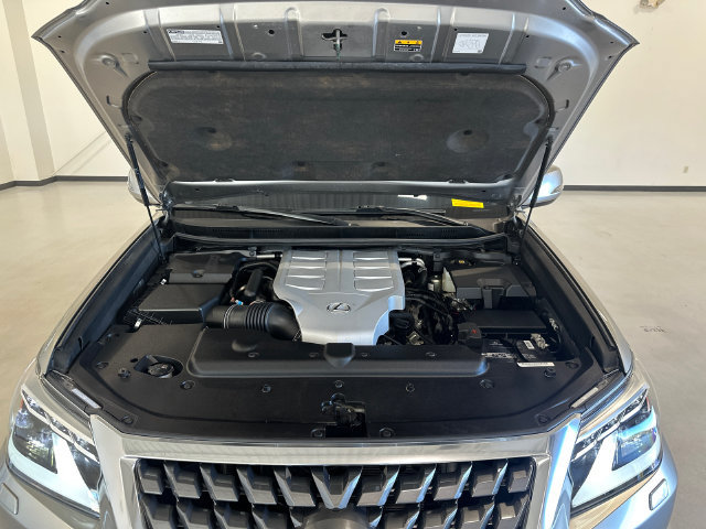 Used 2021 Lexus GX 460 Luxury w/ Accessory Package AWD/4WD image 31