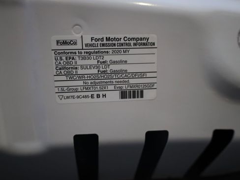 Used 2020 Ford Escape SE image 32