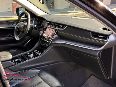 Used 2022 Jeep Grand Cherokee L Limited image 22